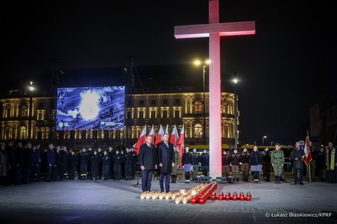 Warszawa: „Światło Wolności” w 44. rocznicę stanu wojennego