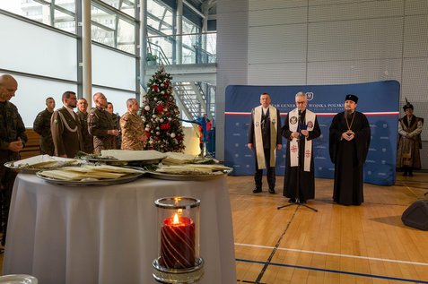Warszawa: spotkanie opłatkowe żołnierzy i pracowników Sztabu Generalnego