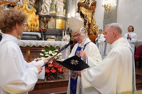 Bp Wiesław Lechowicz przyjęty do Zakonu Maltańskiego