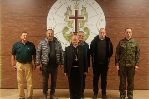 Bp Franciszek Rabek odwiedził katedrę polową